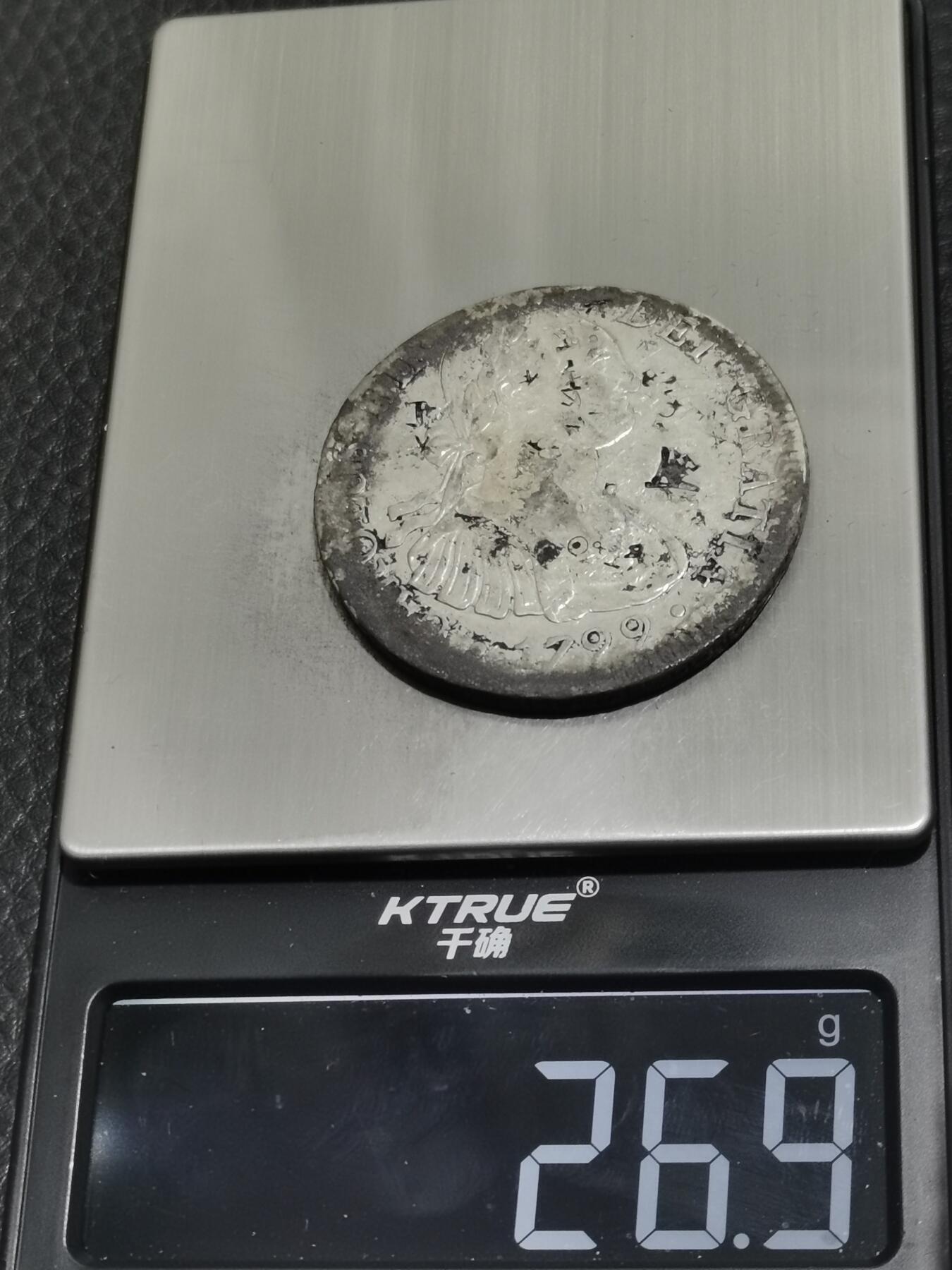 天下钱庄专场欢迎参拍 1799西属墨西哥卡四老双柱银币，有戳