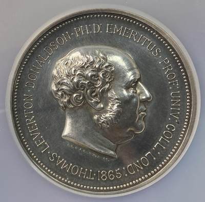 万国钱币拍卖第063期 - NGC MS61 1951年英国伦敦大学托马斯·唐纳森奖大银章 57MM巨型 由JS和AB Wyon设计 背面花环内刻有铭文：纪念/长期而热忱的/在促进/建筑学研究方面/所作出的贡献 Thomas Leverton Donaldson（1795-1885） 建筑师和作家 皇家艺术学院银奖获得者 1841-1864 年建筑学荣誉教授 1864 年建筑师学会主席