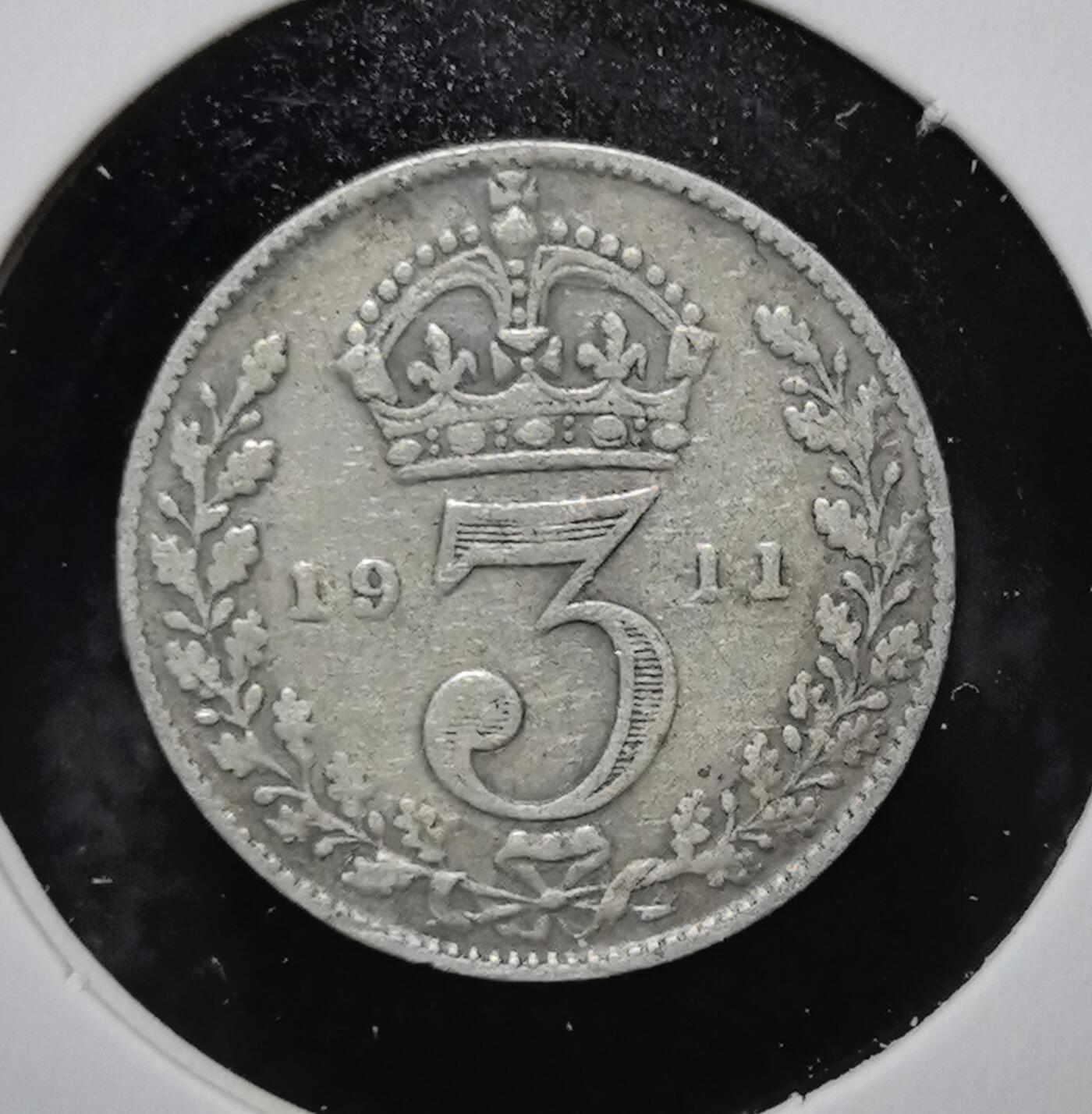 外国优质老铜币银币苏联纪念章，每周六晚九点倒数截拍，满百包邮可寄存，持续收拍 英国乔治五世1911年3便士银币，面值微小却工艺精致。正面为国王头像，背面是王冠与面值，属英联邦传统辅币