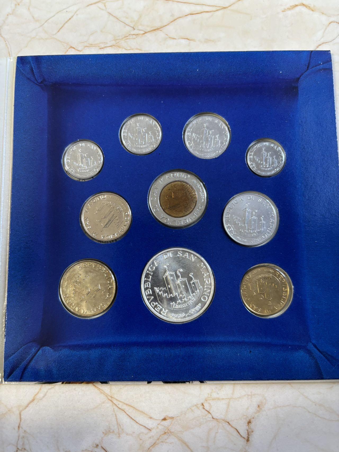 第194期拍卖 圣马力诺1993年迈向统一世界10枚硬币卡装，含一枚硬币，835银，14.6克