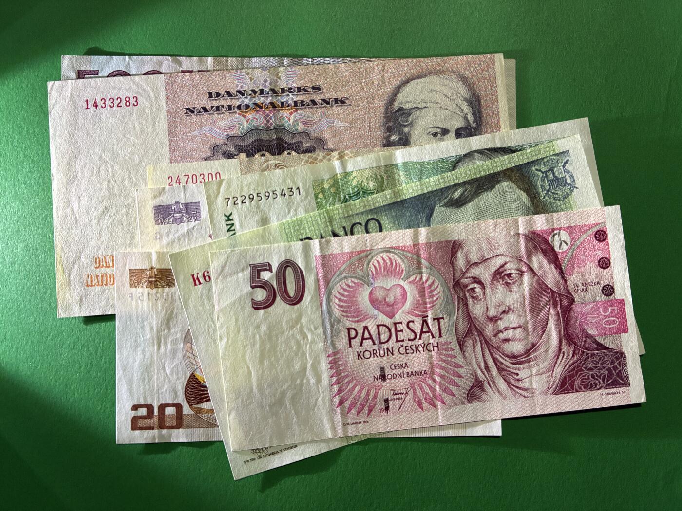 咖啡豆•收藏 2026年Mar_24th世界各国纸币拍卖 8枚 欧洲地区 瑞典/丹麦/挪威/奥地利/捷克/西班牙 XF-AU 外国纸币