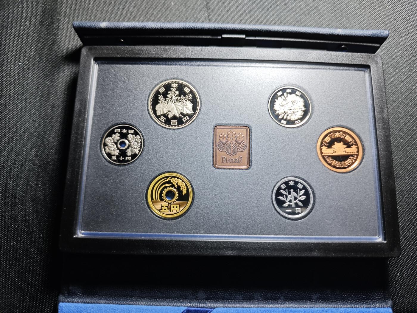 KK钱币收藏小铺   套币专场 2月预留时间 周末发货   1994日本官方发行蓝本精制套币