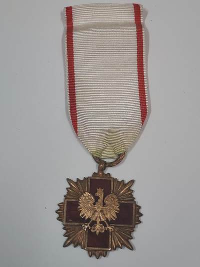 韵星假日军品类拍卖第47期 -- Rimey Holidays Militaria Auction 47 - 波兰第二共和国（二战）时期铜级红十字服务奖章 极早期版本 非人共