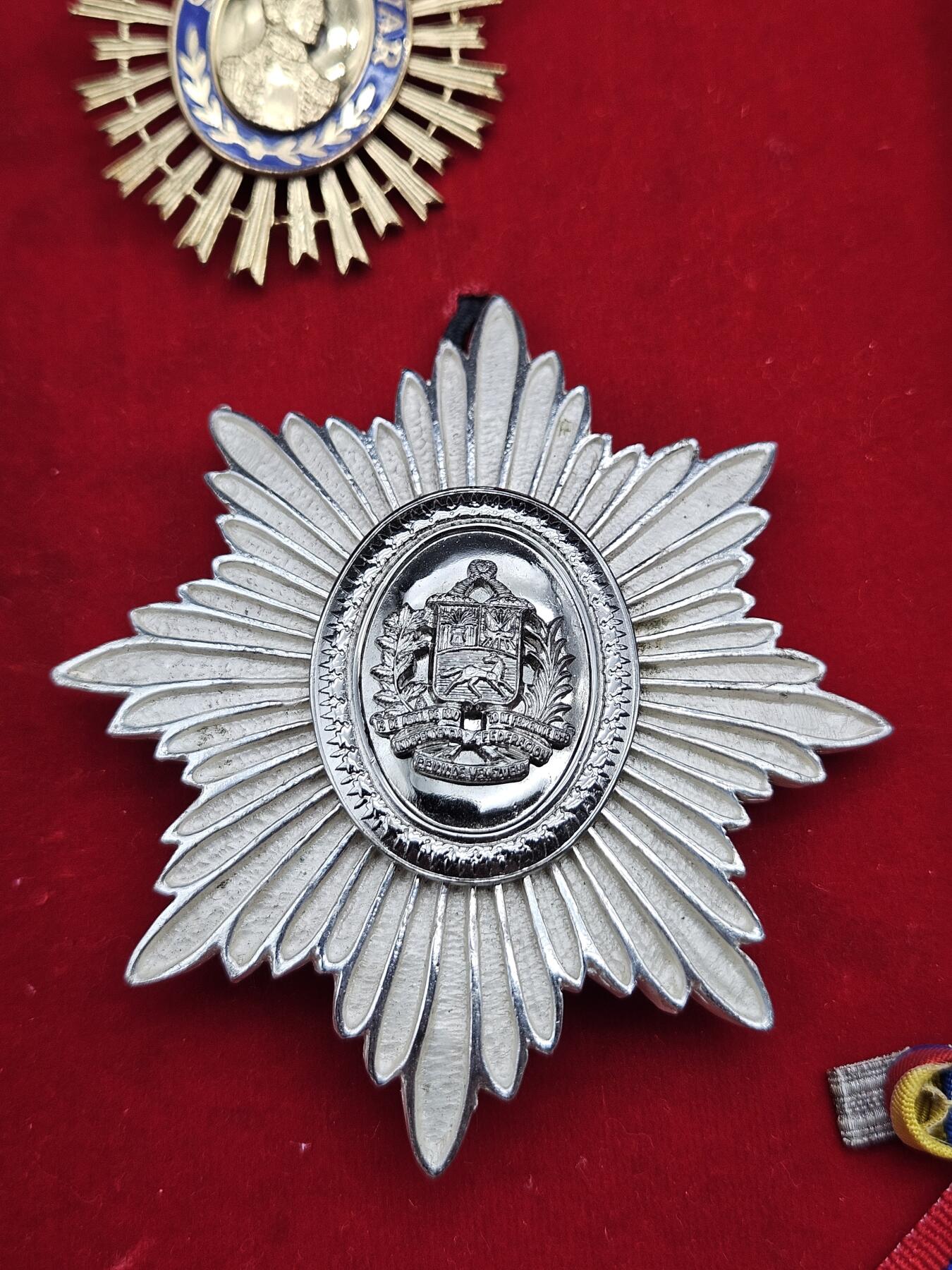 0元起拍勋章 第340期 咸鱼国勋章拍卖专场 3月22日（周日）下午6：00开始 委内瑞拉最高荣誉 解放者勋章 大军官级