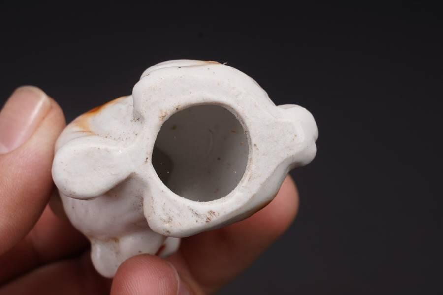 上海都达杂项专场六二【全场包邮】  白瓷彩绘小狗摆件69-119