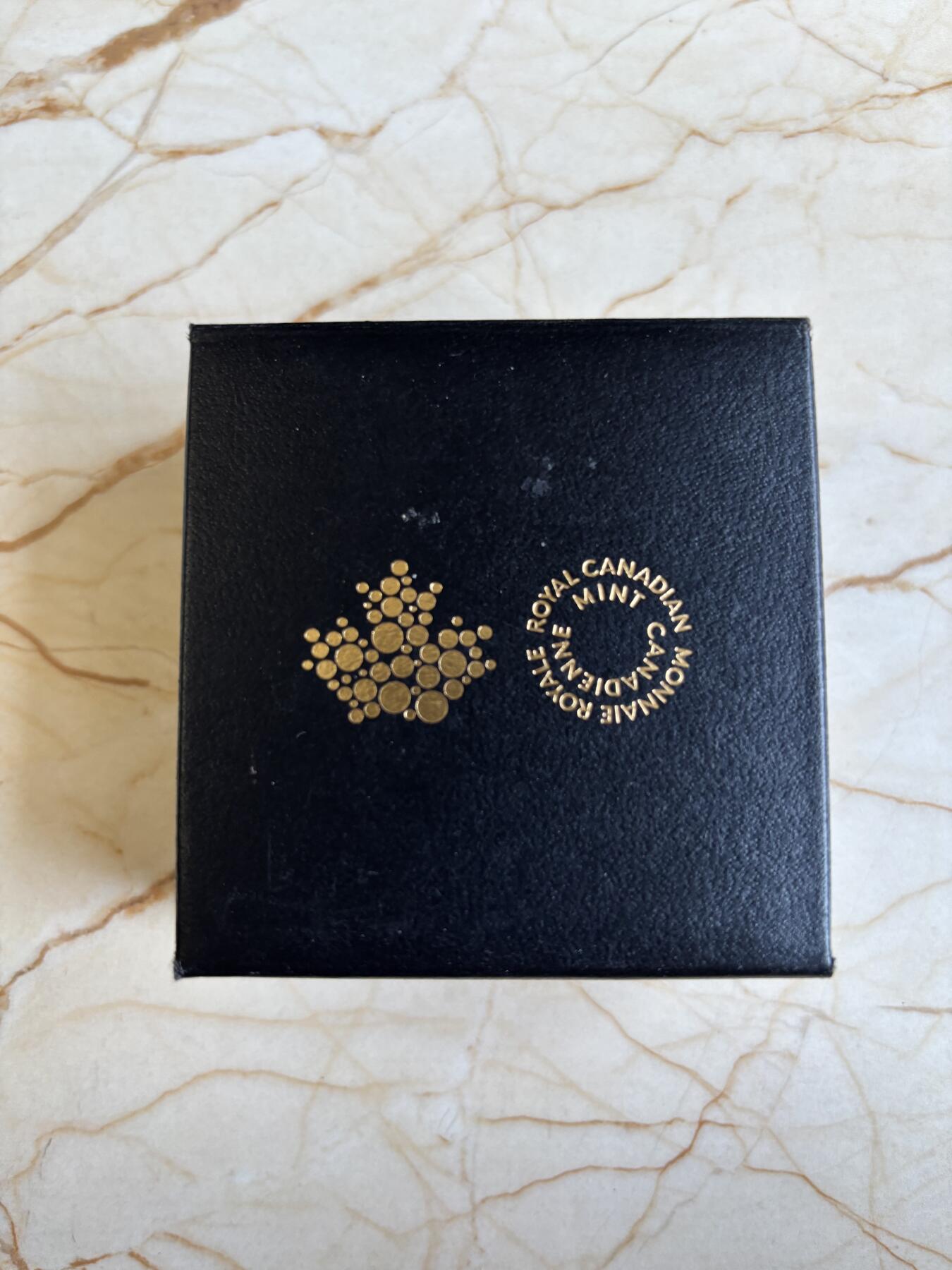 第194期拍卖 加拿大2014年五大湖系列伊利湖镶嵌珐琅彩纪念银币，9999银，31.39克，发行10000枚