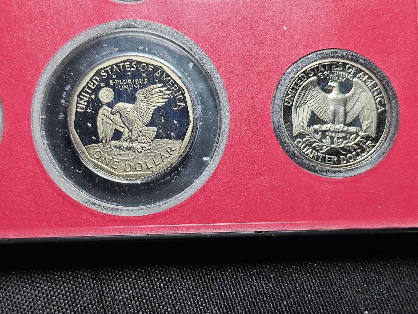 KK钱币收藏小铺   套币专场 2月预留时间 周末发货  1979美国大小面值清年 含苏珊一元精制