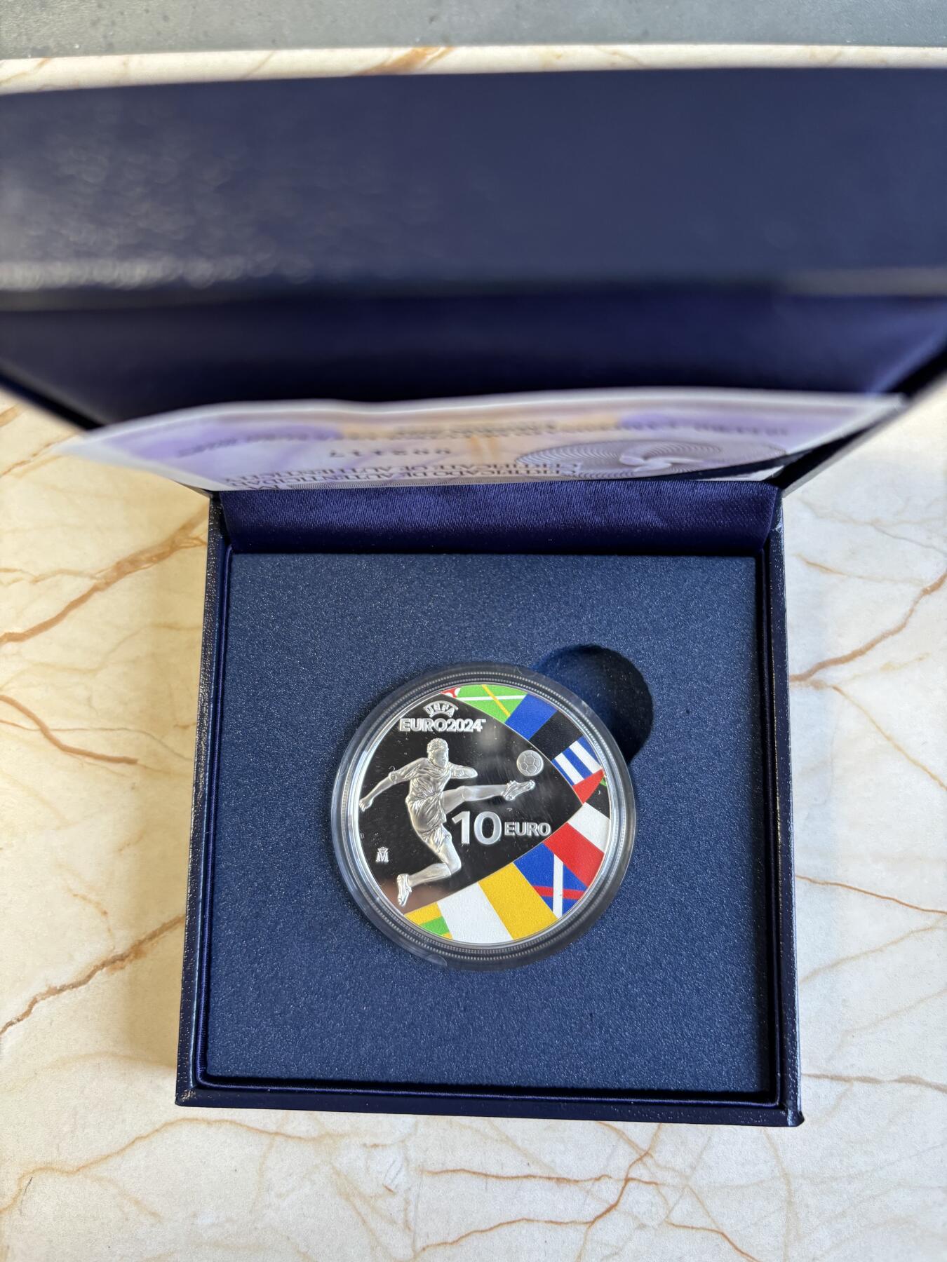 第194期拍卖 土西班牙2024年欧洲杯足球赛10欧彩色纪念银币，925银，27克，发行6000枚