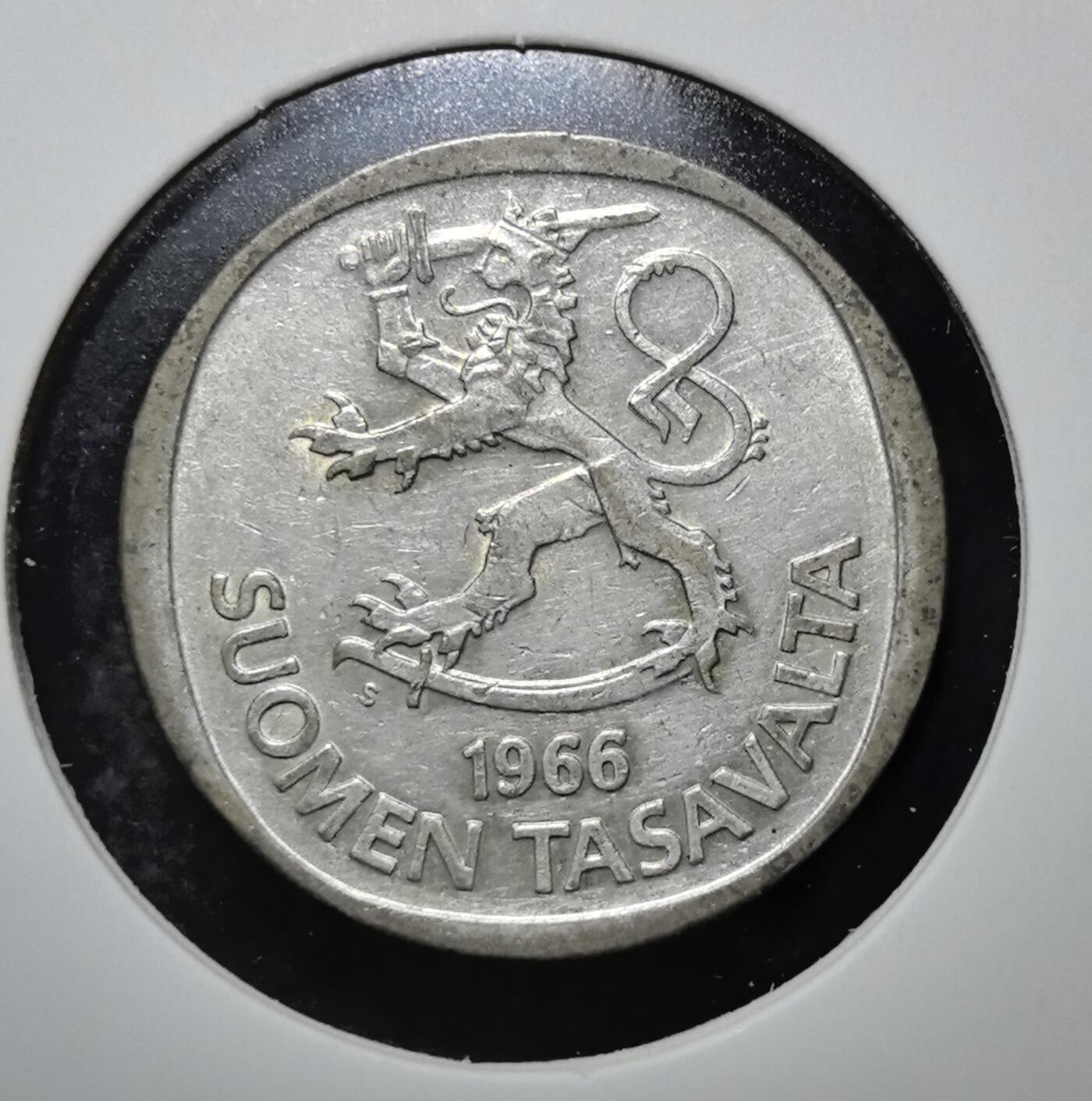 外国优质老铜币银币苏联纪念章，每周六晚九点倒数截拍，满百包邮可寄存，持续收拍 芬兰1966年1马克银币，正面为芬兰国徽 “持剑雄狮”，背面是云杉枝叶与面值，见证芬兰独立后货币体系。