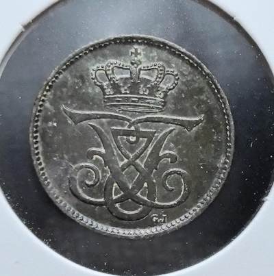 外国优质老铜币银币苏联纪念章，每周六晚九点倒数截拍，满百包邮可寄存，持续收拍 - 丹麦1909年1欧尔铜币，属弗雷德里克八世时期。正面为丹麦王号与君主花押，背面是面值，属于斯堪的纳维亚货币体系，是当时丹麦日常小额流通的辅币。