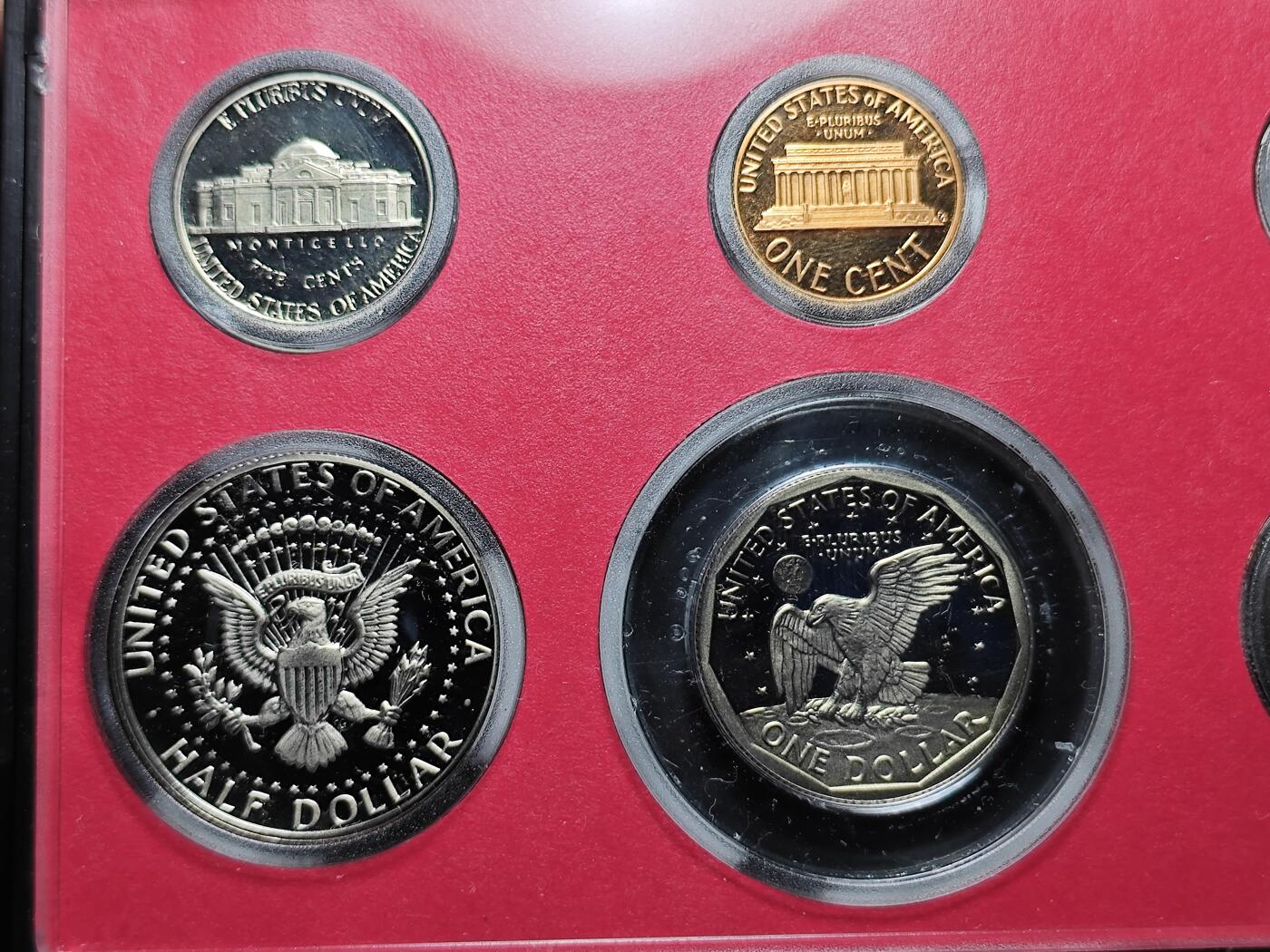 KK钱币收藏小铺   套币专场 2月预留时间 周末发货  1979美国大小面值清年 含苏珊一元精制