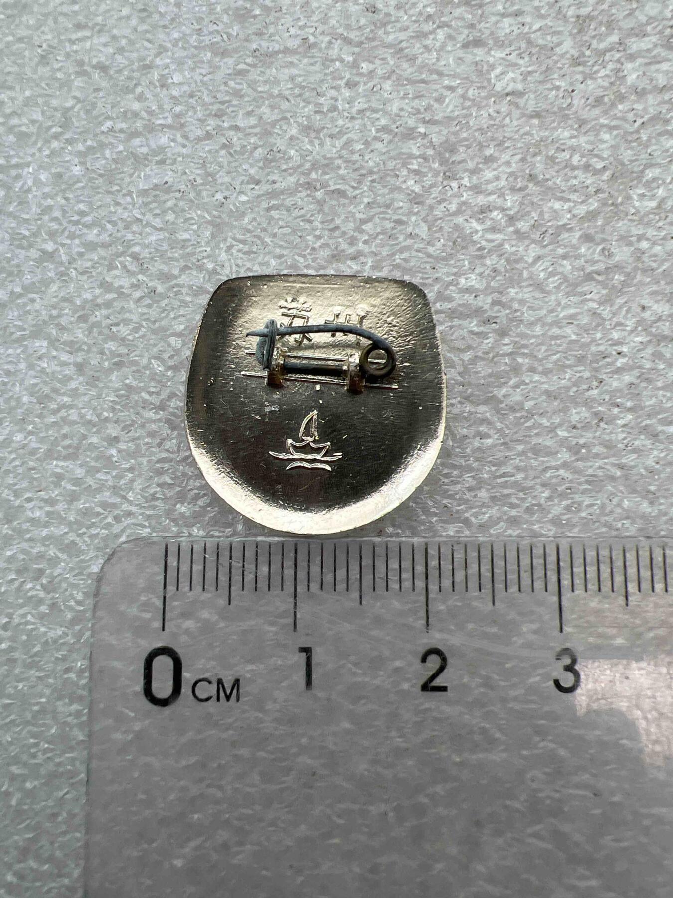 真品像章，纪念章 真品像章、纪念章