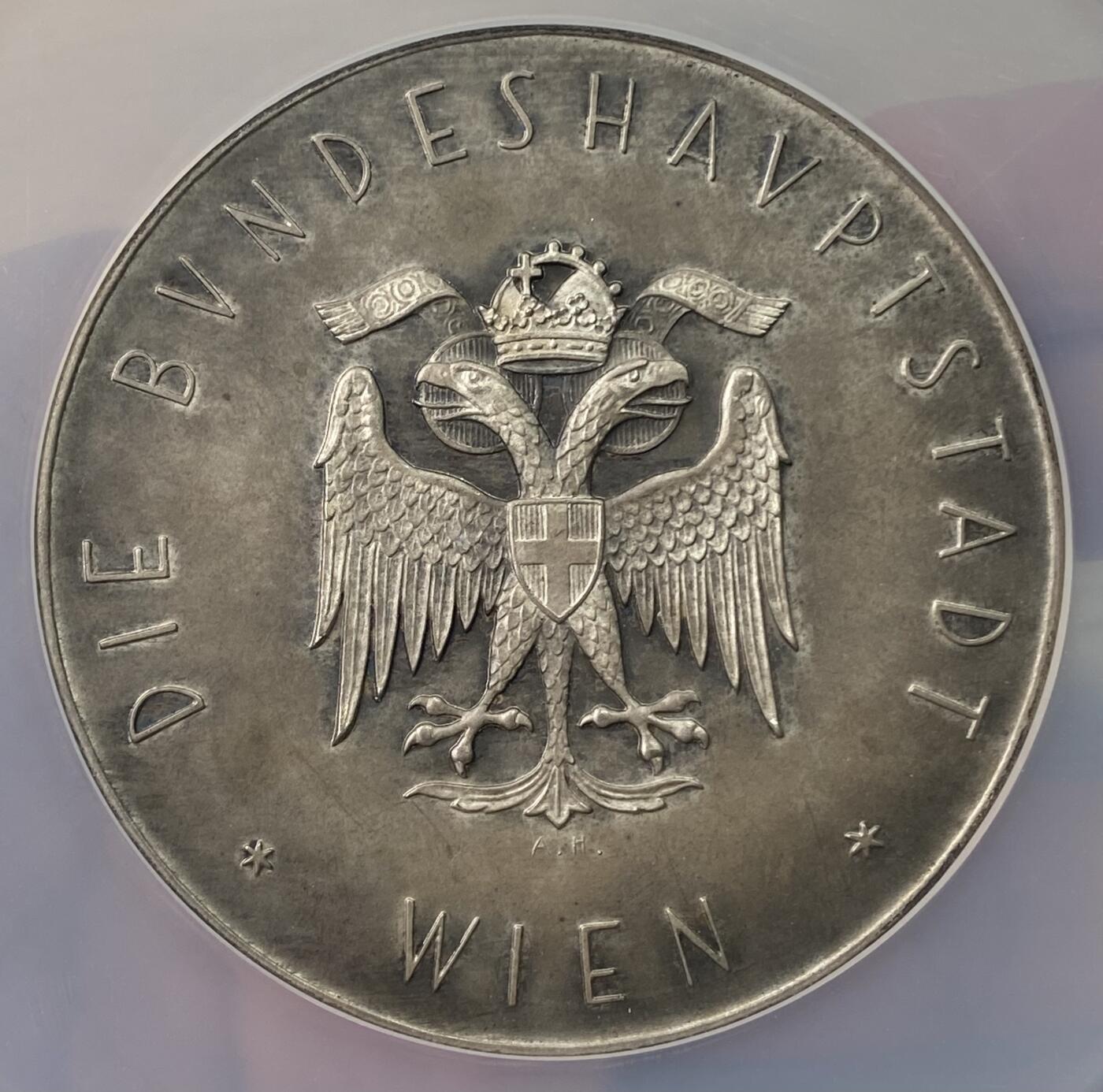 万国钱币拍卖第063期