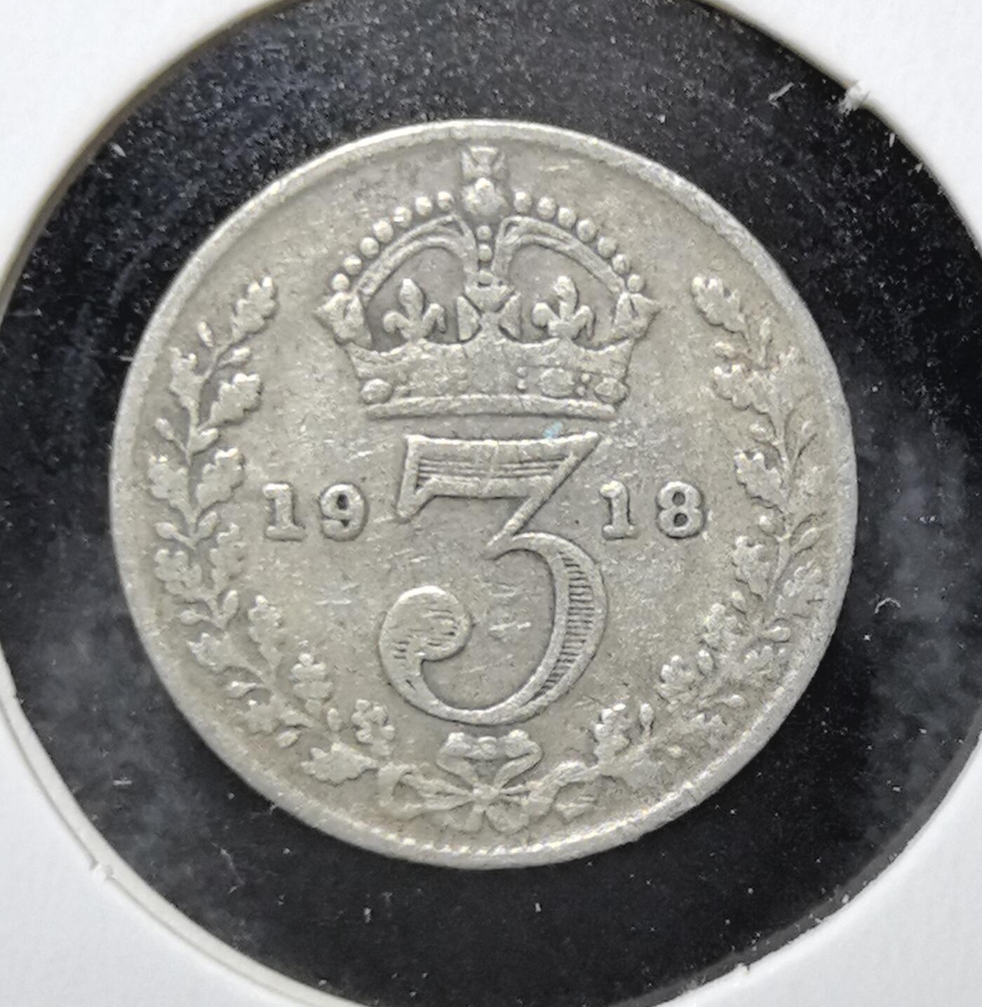 外国优质老铜币银币苏联纪念章，每周六晚九点倒数截拍，满百包邮可寄存，持续收拍 英国乔治五世1918年3便士银币，面值微小却工艺精致。正面为国王头像，背面是王冠与面值，属英联邦传统辅币