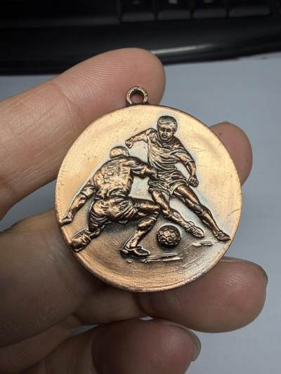 2026年集古藏今外币拍卖第三期-第5场—（总第315拍），可以寄存60天，满160元包邮。 - 平成17年日本足球纪念章，直径35毫米