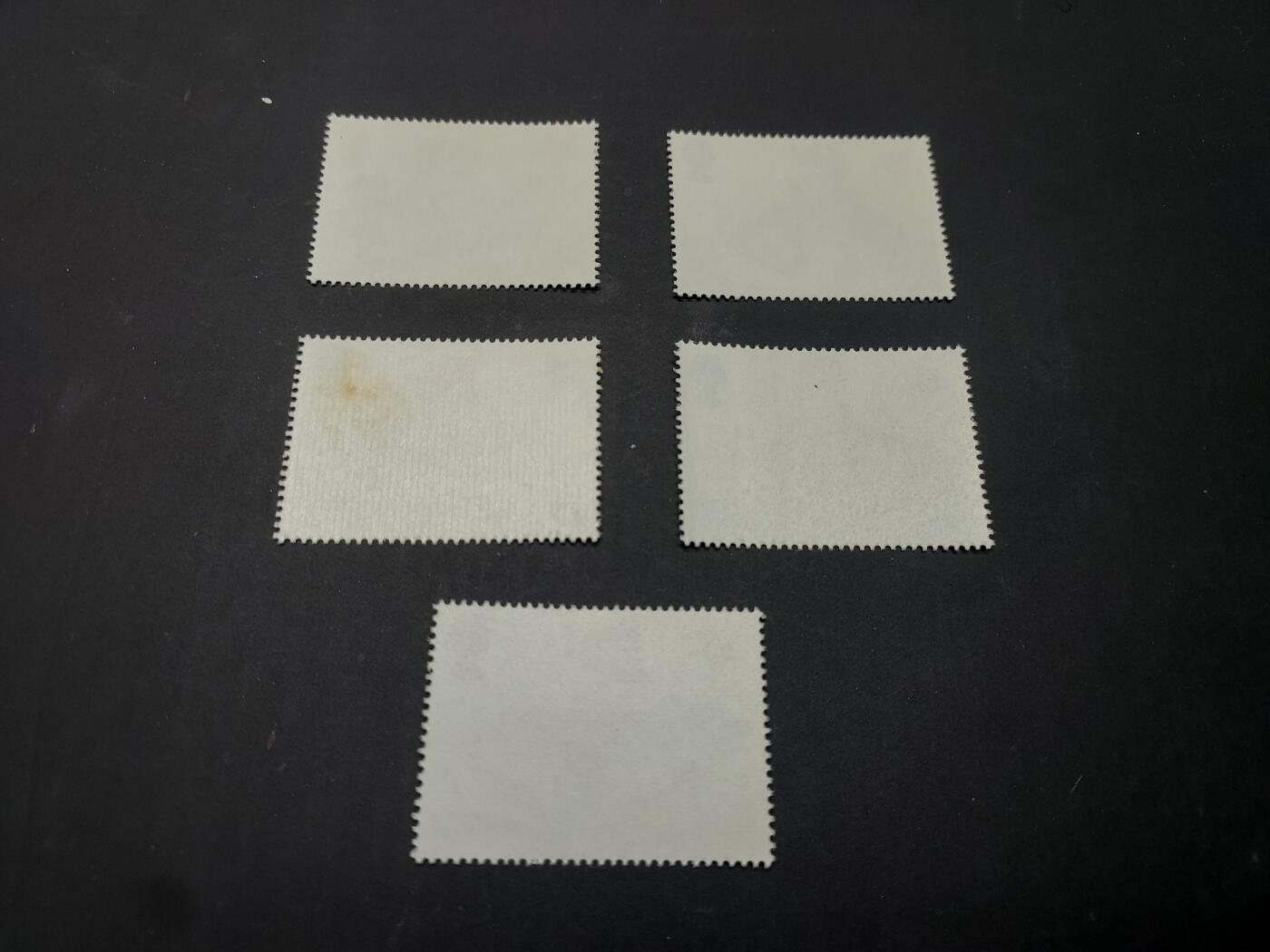 博彦收藏    3月25日 8点 外国邮票专场 英国邮票一套 有黄上品