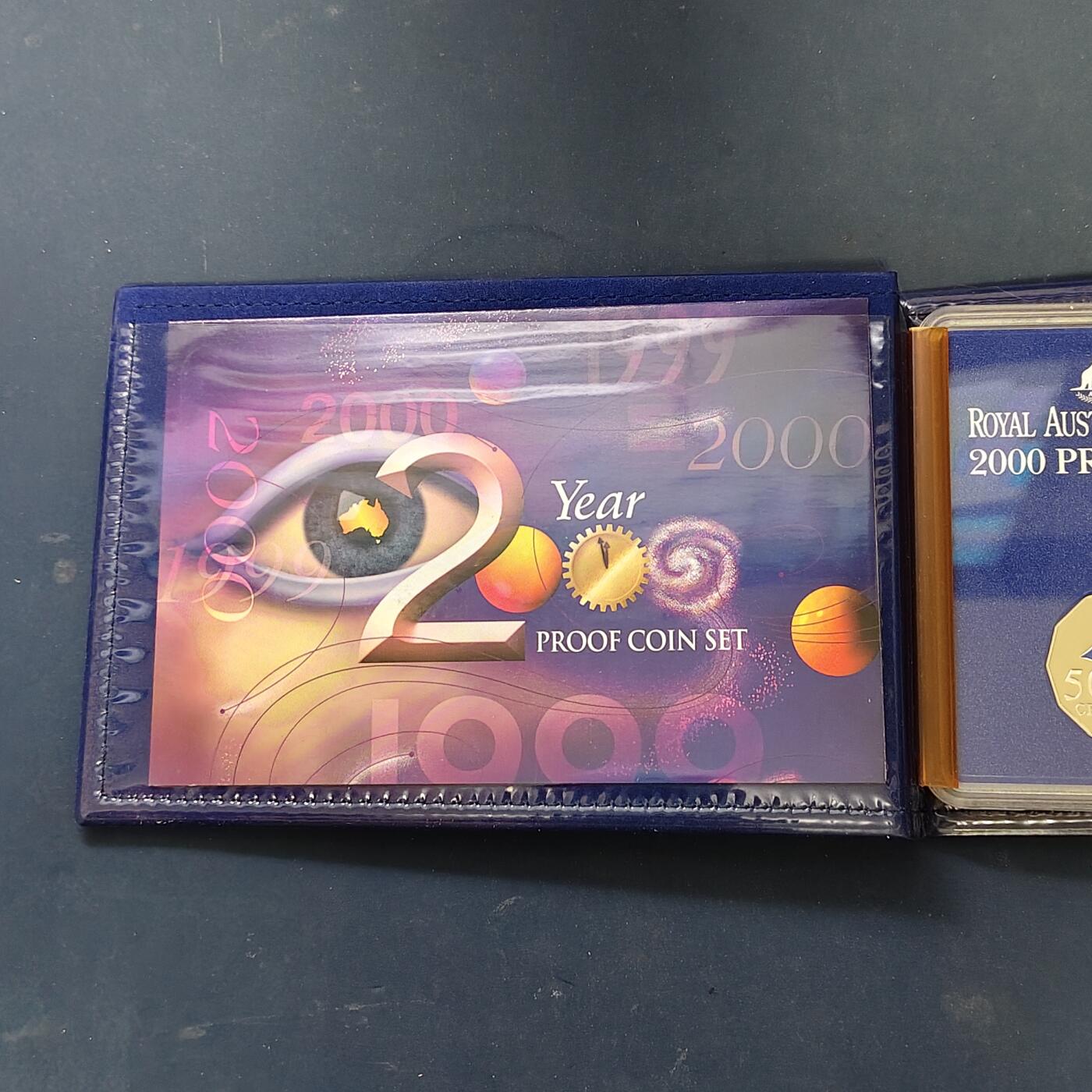 【全场包邮】纯粹捡漏拍513场 澳大利亚2000年千禧年主题官方精制套币-盒证全-含50分彩色精制纪念币