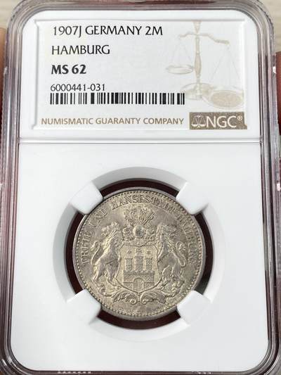 万国钱币拍卖第063期 - NGC MS62 1907德国汉堡自由市流通长翅2马克银币 原光淡彩极美