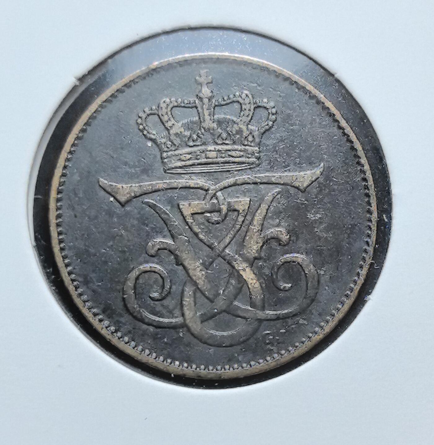 外国优质老铜币银币苏联纪念章，每周六晚九点倒数截拍，满百包邮可寄存，持续收拍 丹麦1912年2欧尔青铜币，为弗雷德里克八世时期末版，正面铸国王花押，背面标面值与国名，属斯堪的纳维亚货币体系，见证丹麦君主制更迭，后于 1973 年停止流通。