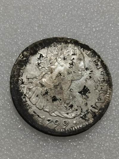 天下钱庄专场欢迎参拍 - 1799西属墨西哥卡四老双柱银币，有戳