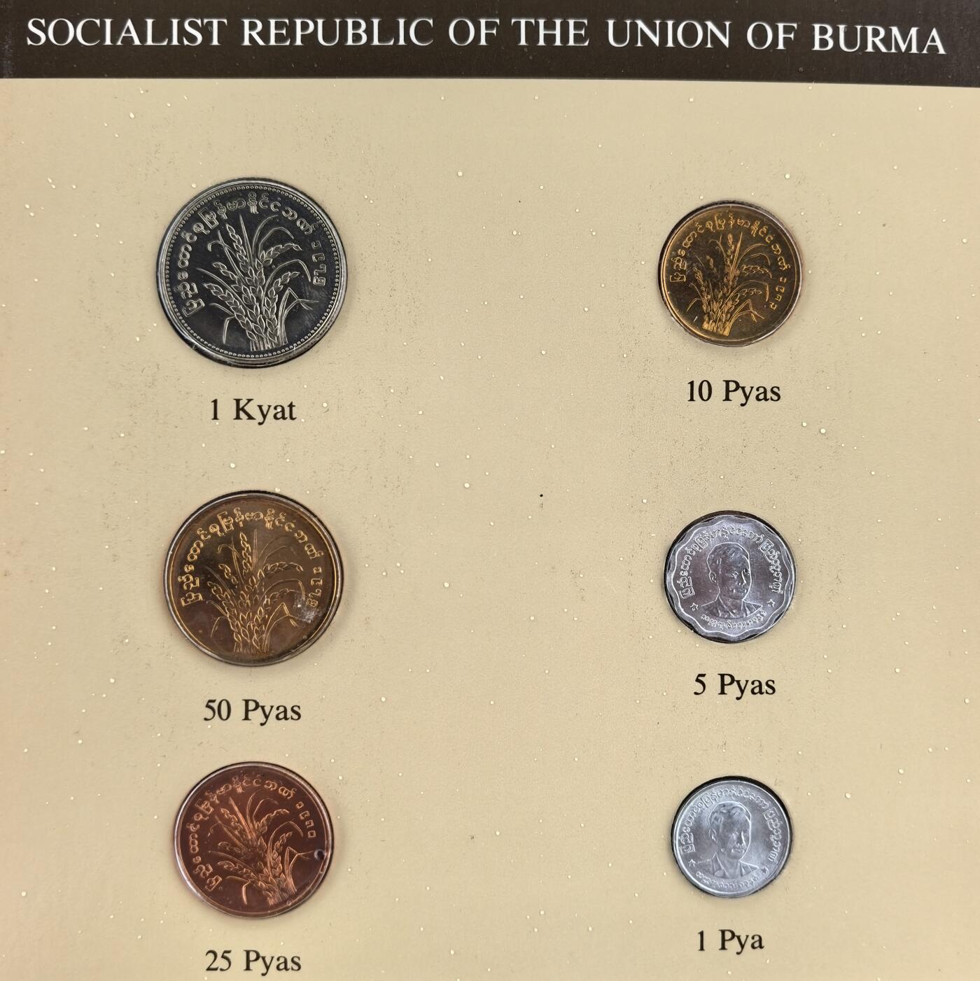 外国优质老铜币银币苏联纪念章，每周六晚九点倒数截拍，满百包邮可寄存，持续收拍