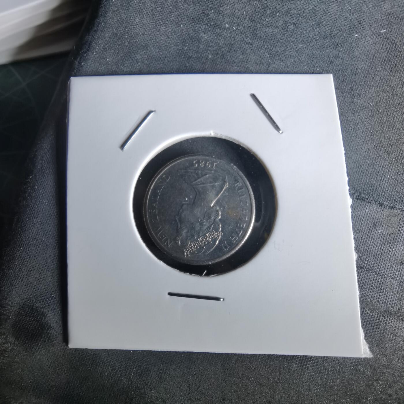 沼泽如烟--第1028场 新西兰1985年五分加拿大浅雕版