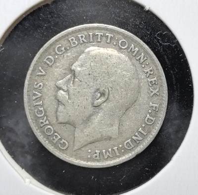 外国优质老铜币银币苏联纪念章，每周六晚九点倒数截拍，满百包邮可寄存，持续收拍 - 英国乔治五世1918年3便士银币，面值微小却工艺精致。正面为国王头像，背面是王冠与面值，属英联邦传统辅币