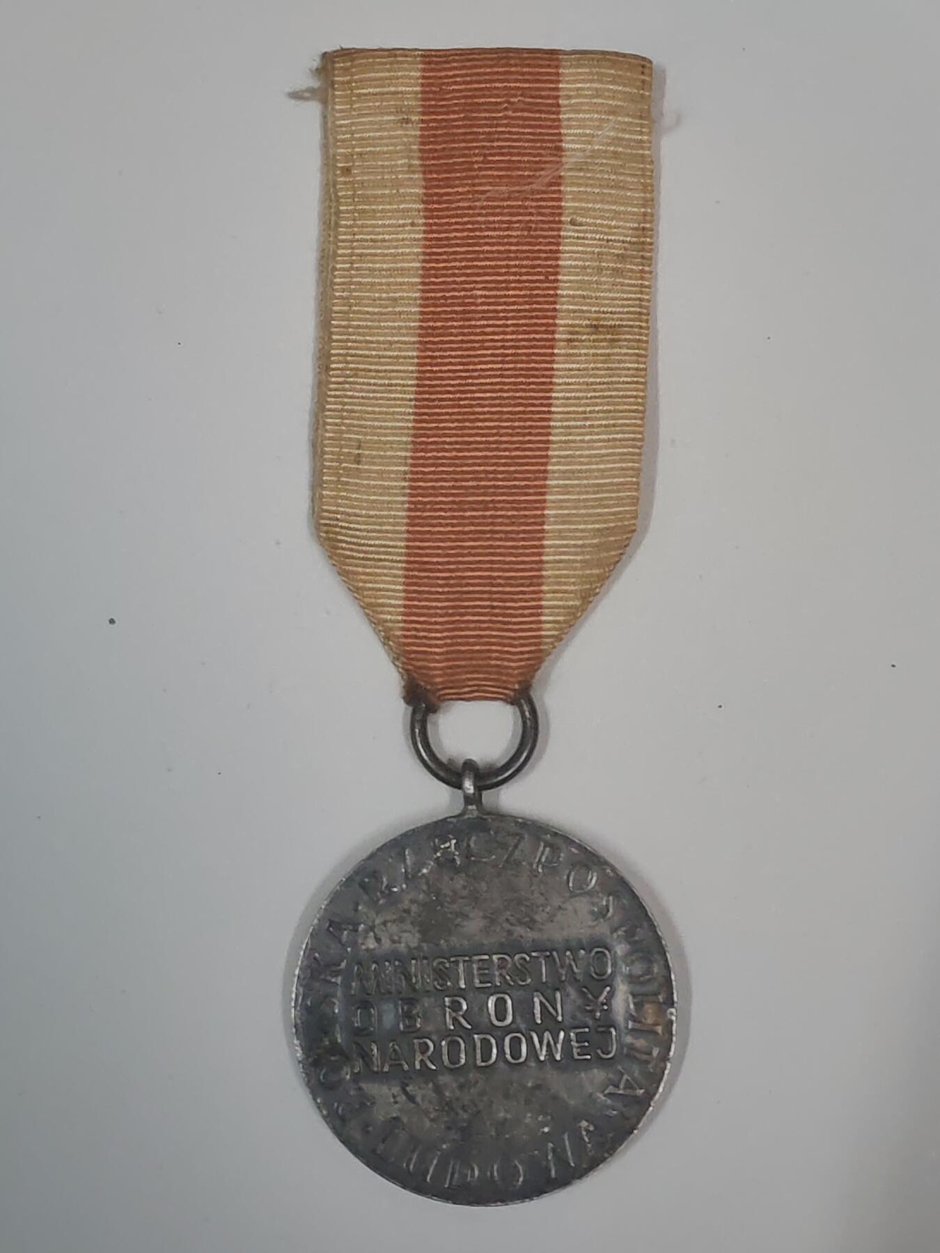 韵星假日军品类拍卖第47期 -- Rimey Holidays Militaria Auction 47 ，波兰人民共和国银级国防服务奖章