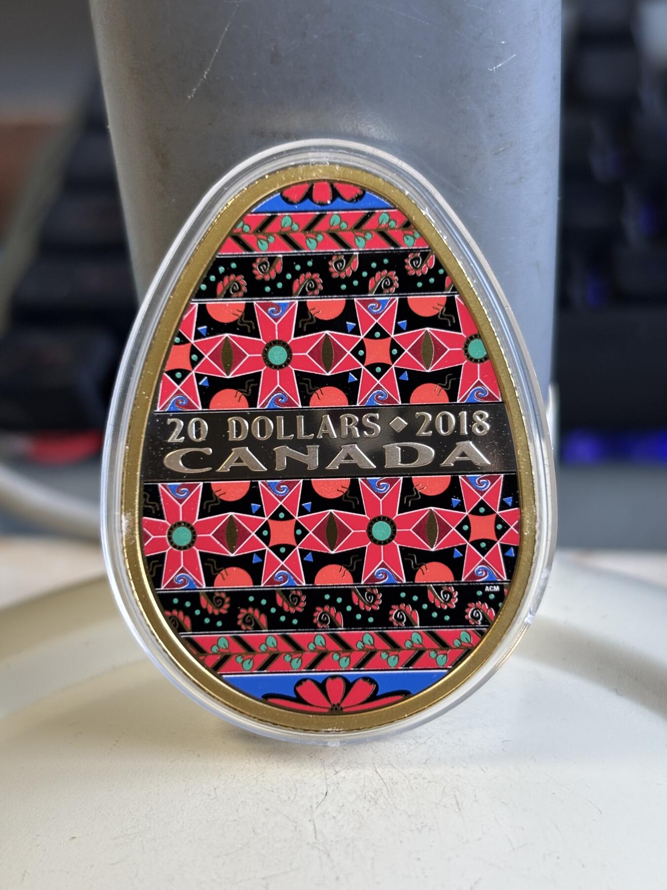 第194期拍卖 加拿大2018年彩色镀金彩蛋20加元椭圆1盎司纪念银币，9999银，31.82克，发行5000枚