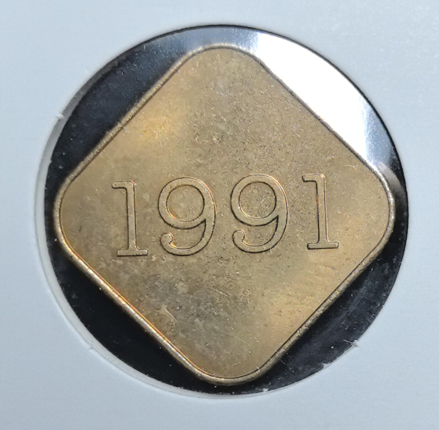 外国优质老铜币银币苏联纪念章，每周六晚九点倒数截拍，满百包邮可寄存，持续收拍 日本造币局羊年生肖纪念铜章，方形圆角造型，正面为卡通绵羊，背面标年份，属日本生肖纪念系列，是东亚生肖文化与日本造币工艺结合的收藏小品。