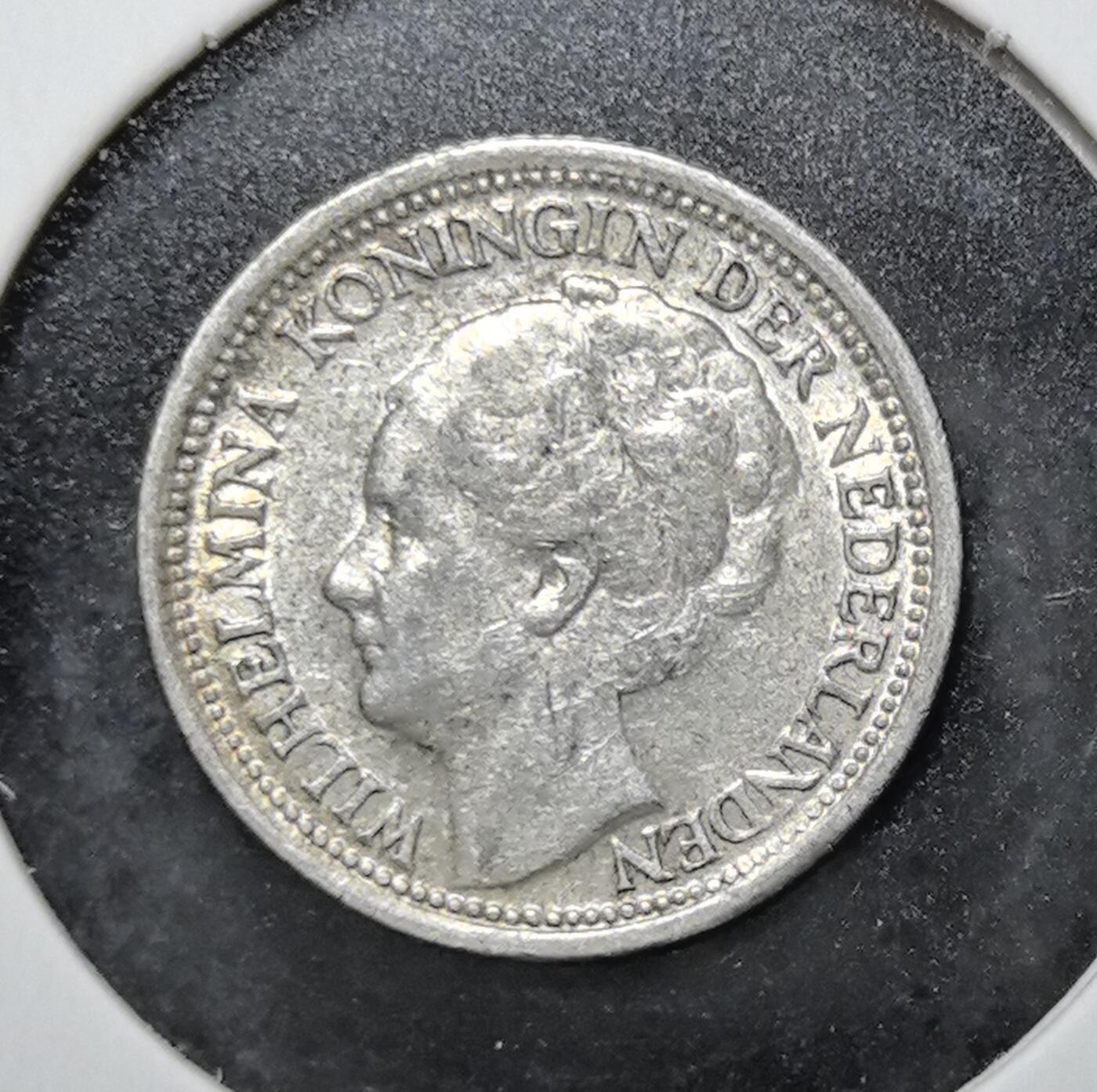 外国优质老铜币银币苏联纪念章，每周六晚九点倒数截拍，满百包邮可寄存，持续收拍 荷兰1938年10分银币。正面为威廉敏娜女王头像，背面是橡叶环饰与面值，见证荷兰君主制时期货币体系，是二战前欧洲经典辅币。