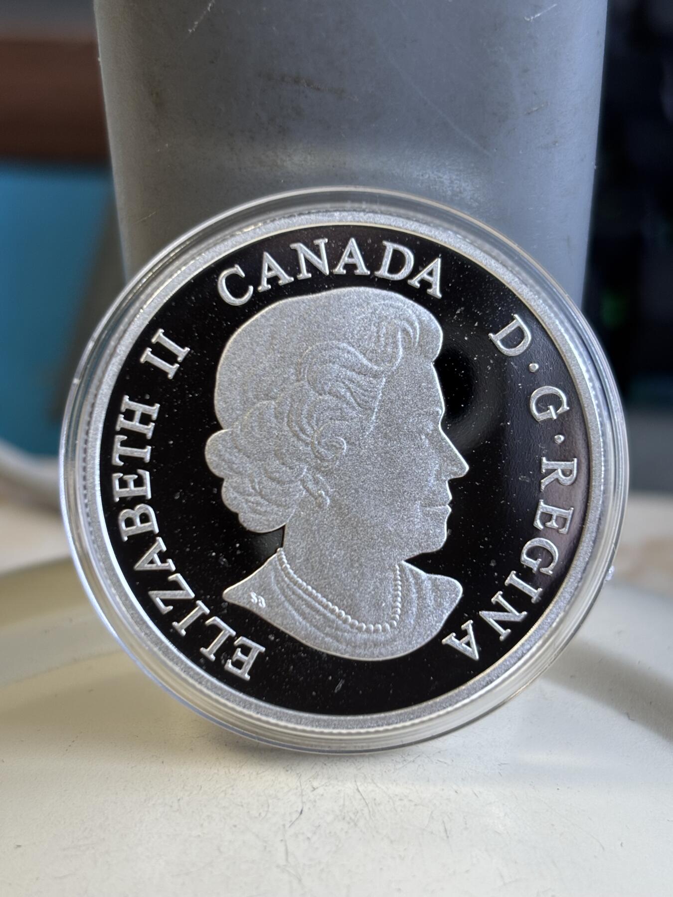 第194期拍卖 加拿大2014年五大湖系列伊利湖镶嵌珐琅彩纪念银币，9999银，31.39克，发行10000枚