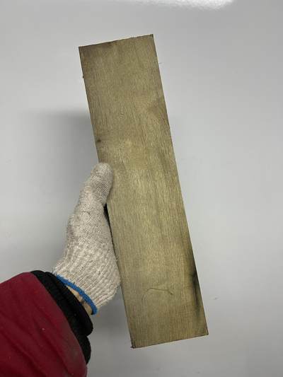 零元拍：NO.7金丝楠阴沉料，切镇尺做牌子，无需打磨就已经金光闪闪。切牌子，做镇尺，干泡台。满金丝药香，尺寸约：33.6/8.5/3.5CM。 - 零元拍：NO.7金丝楠阴沉料，切镇尺做牌子，无需打磨就已经金光闪闪。切牌子，做镇尺，干泡台。满金丝药香，尺寸约：33.6/8.5/3.5CM。