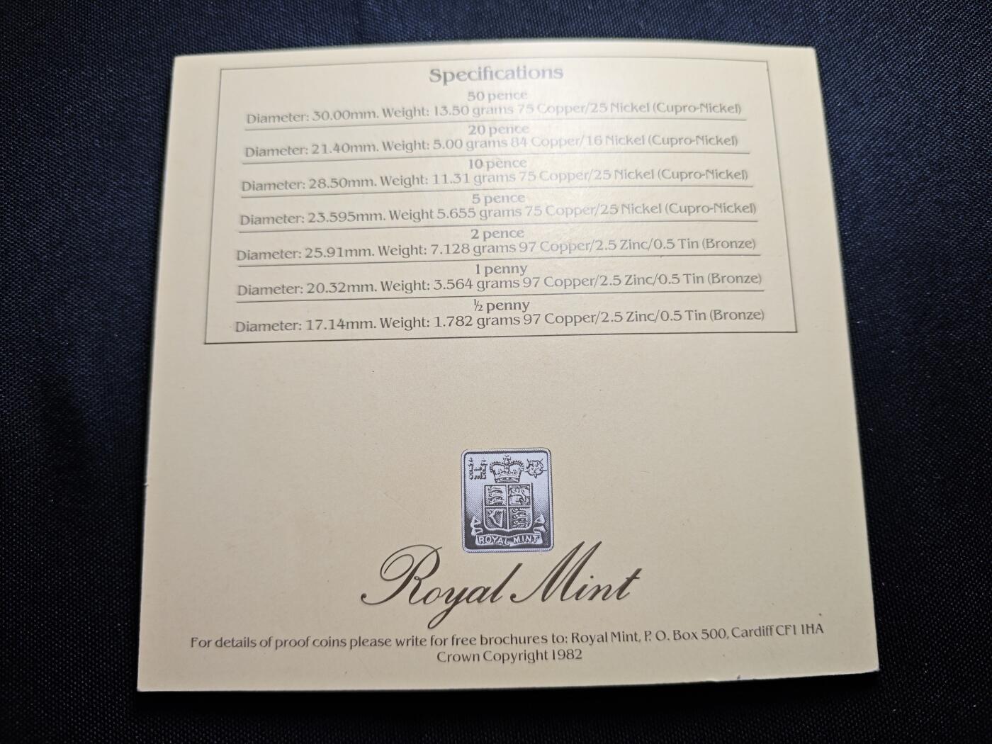 KK钱币收藏小铺   套币专场 2月预留时间 周末发货  1982英国大小面值一套