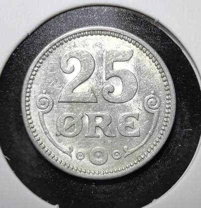 外国优质老铜币银币苏联纪念章，每周六晚九点倒数截拍，满百包邮可寄存，持续收拍 - 极美品丹麦1916年25欧尔银币。正面为克里斯蒂安十世的花押与王冠，背面是装饰性面值设计，见证丹麦君主制与一战前的北欧货币体系。
