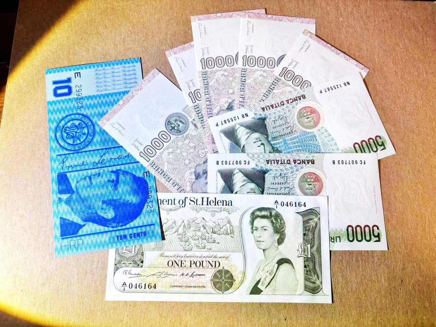 【Blue Auction】世界纸币精拍第796期——18级TOP拍卖/信誉/品质/专业/高效💫 【一组9张】意大利 1982年1000里拉 含4张AAA冠 全新UNC&意大利5000里拉 全新UNC&圣赫勒拿1镑 女王 全新 A/1首发冠 全新UNC&赫特河公国 1970年10分 全新UNC