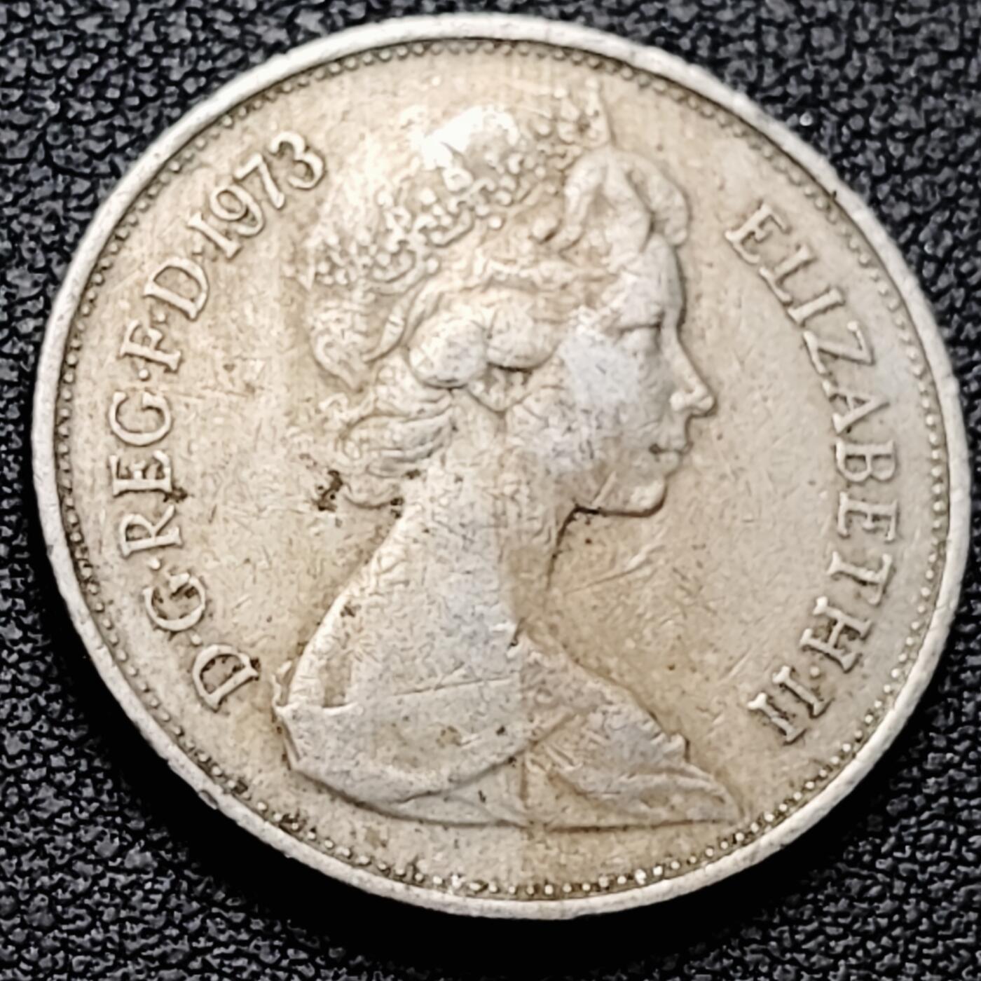 泉币菌-第213场-拍品多 请提前出价（工作最近较忙 发货不及时，望理解） 1978年 英国10便士 低冠女王头像 24.5mm小版 