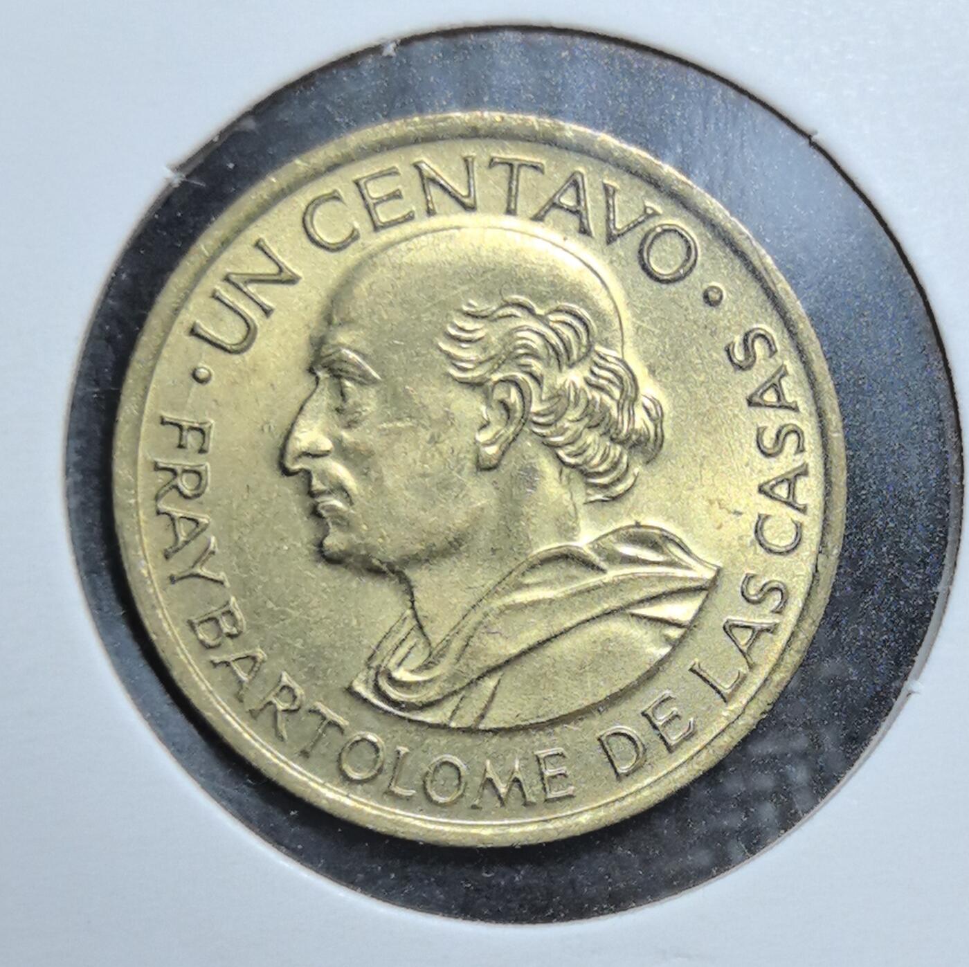 外国优质老铜币银币苏联纪念章，每周六晚九点倒数截拍，满百包邮可寄存，持续收拍 危地马拉1969年1 分黄铜币，正面国徽以格查尔鸟与步枪纹饰象征独立主权，背面刻有护佑印第安人的巴托洛梅修士肖像，承载中美洲殖民后人文关怀与民族独立的双重历史，是极具人文与地域特色的入门收藏品种。