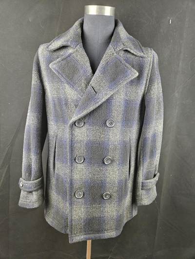 0元起拍勋章 第340期 咸鱼国勋章拍卖专场 3月22日（周日）下午6：00开始 - 日本中古短大衣 法兰绒 胸围106 肩宽44 衣长74 袖长60