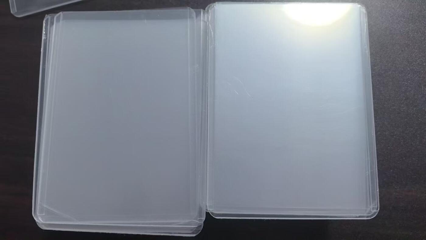 龙虎卡牌-七九场（满200元包邮，无佣金，每周六结拍，欢迎送拍） 卡夹50个 (外面膜没撕)