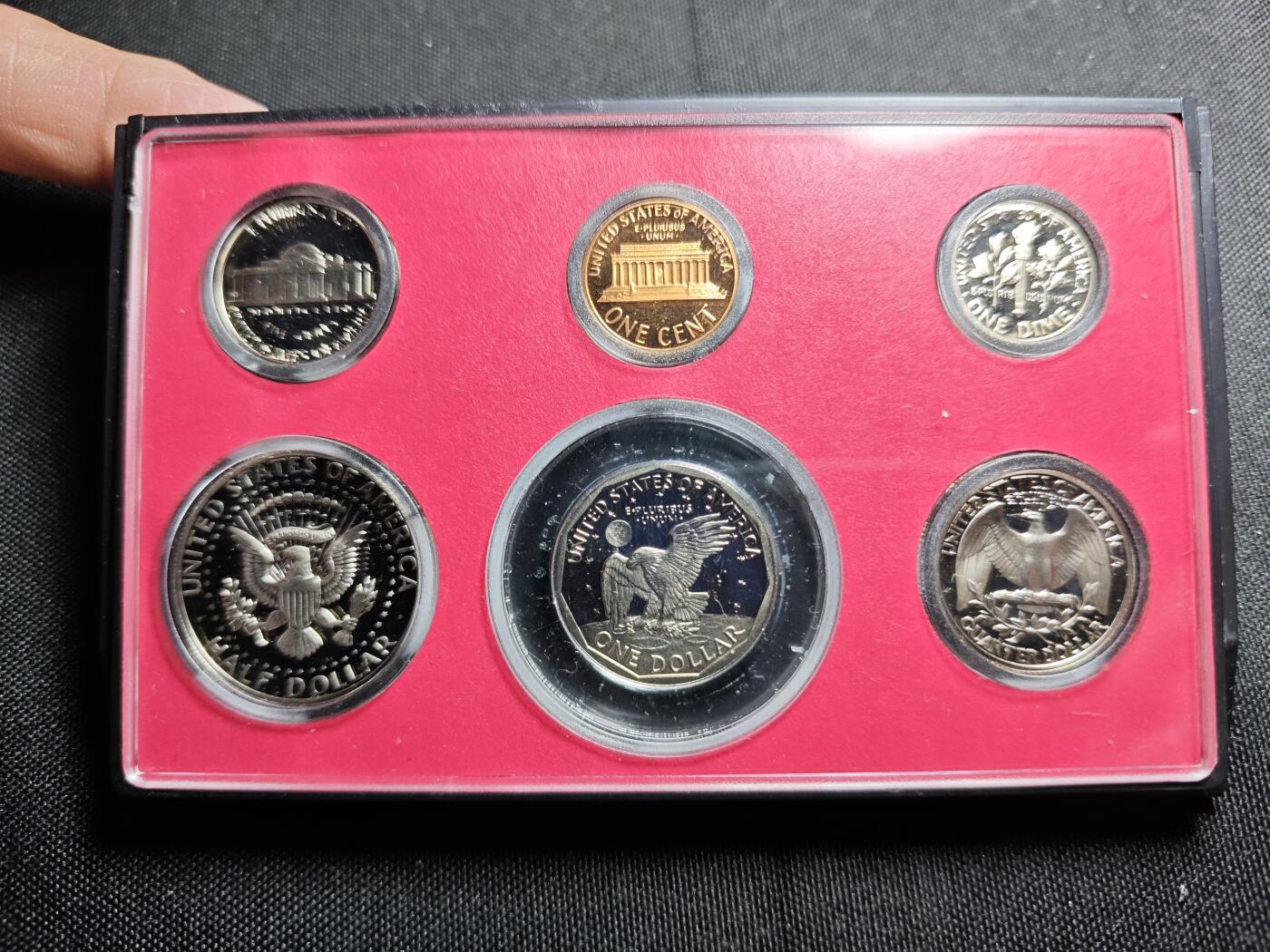 KK钱币收藏小铺   套币专场 2月预留时间 周末发货  1979美国大小面值清年 含苏珊一元精制