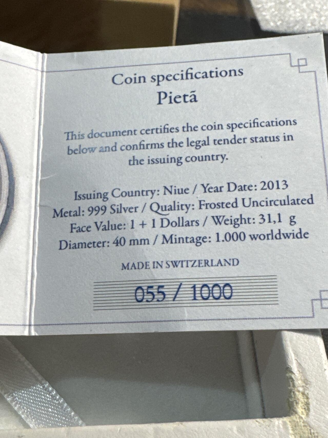 ❤️【币观天下】❤️ 第345期钱币拍卖场- 2026.3.20周五晚上6点半场 长期征集拍品  2012年纽埃1+1元镶嵌普制磨砂银币套 宗教雕塑-圣殇（米开朗基罗） 1盎司999银 发行量：1千 盒证全 瑞士PAMP出品