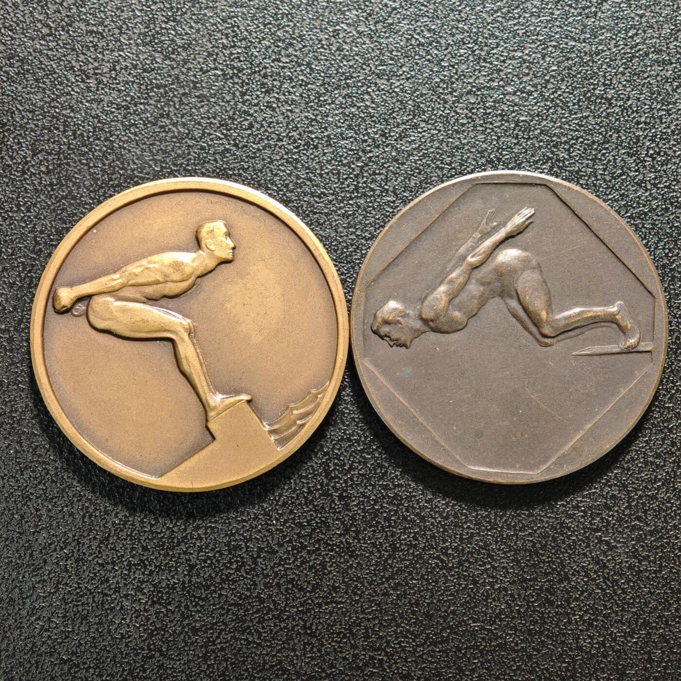 【德藏】世界币章拍卖第168期（拍品征集中~欢迎藏友联系） 2枚一组 德国魏玛时期游泳比赛奖章纪念铜章 直径约：32.2mm/左，32.2mm/右；重约：16.8g/左，16.3g/右