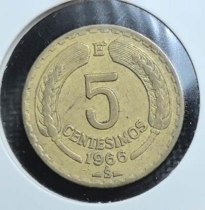 外国优质老铜币银币苏联纪念章，每周六晚九点倒数截拍，满百包邮可寄存，持续收拍 - 智利共和国1966年国鸟5分，正面为智利国鸟神鹰，背面标面值与年份，属智利比索辅币体系，见证智利战后经济发展，后随货币改革逐步退出流通。