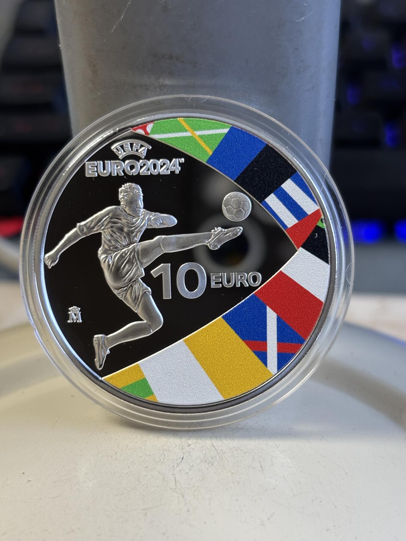 第194期拍卖 土西班牙2024年欧洲杯足球赛10欧彩色纪念银币，925银，27克，发行6000枚