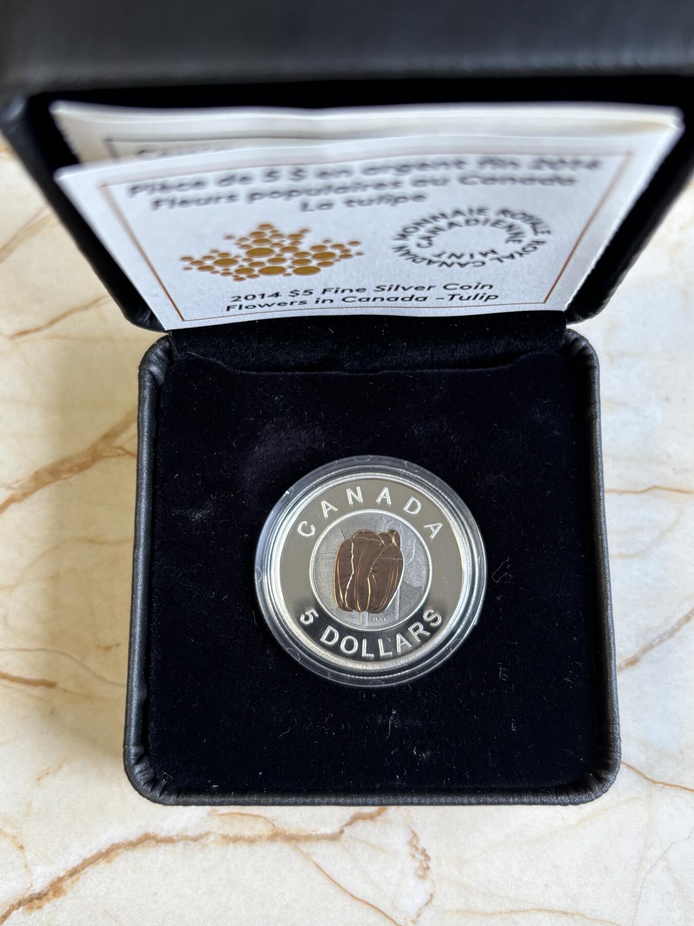 第194期拍卖 加拿大2014年花卉系列1郁金香精制双色银铌币，925银和999铌，9克，发行6000枚
