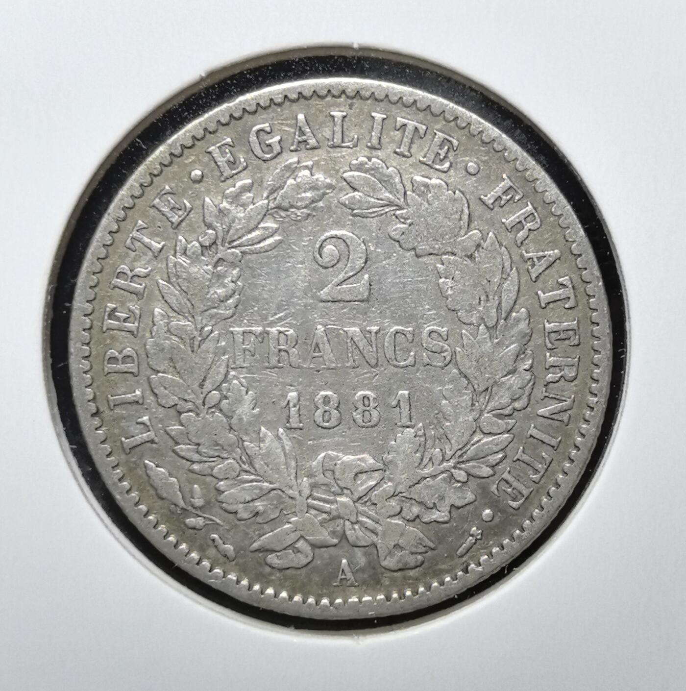 外国优质老铜币银币苏联纪念章，每周六晚九点倒数截拍，满百包邮可寄存，持续收拍 法国第三共和国1881年2法郎银币，由欧仁・乌迪内设计，正面为谷物女神色列斯，背面饰以橡月桂冠，属典型的法兰西第三共和国早期流通银币。