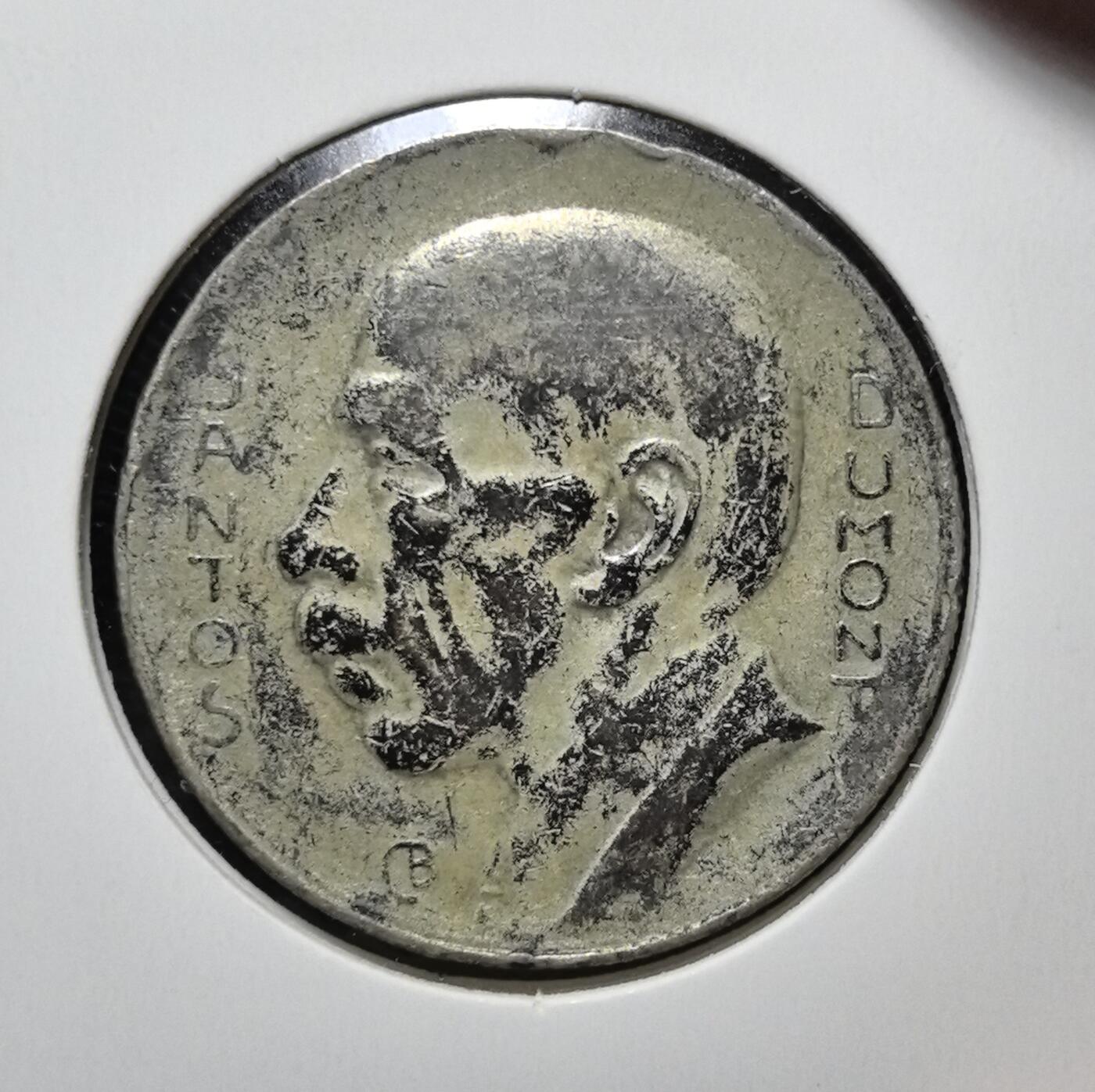 外国优质老铜币银币苏联纪念章，每周六晚九点倒数截拍，满百包邮可寄存，持续收拍 巴西1937年大天使翅膀5000 瑞斯银币。正面为航空先驱桑托斯・杜蒙特，背面饰翼象征航空，属巴西 “杰出人物” 系列流通币，也是瑞斯货币体系末期的代表币种。