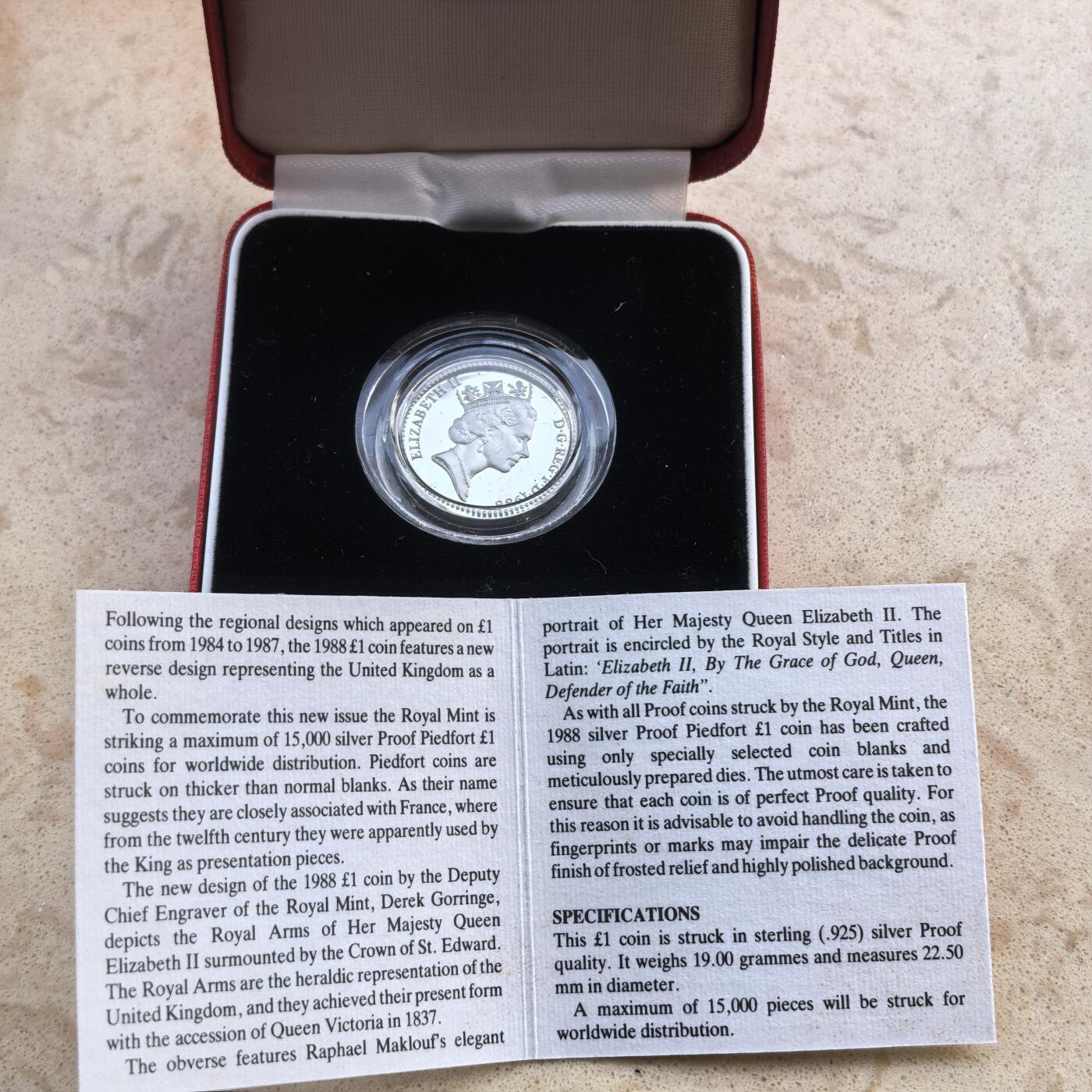 道一币馆币章第一百七十场 原盒证 英国1988年加厚1镑精制纪念银币