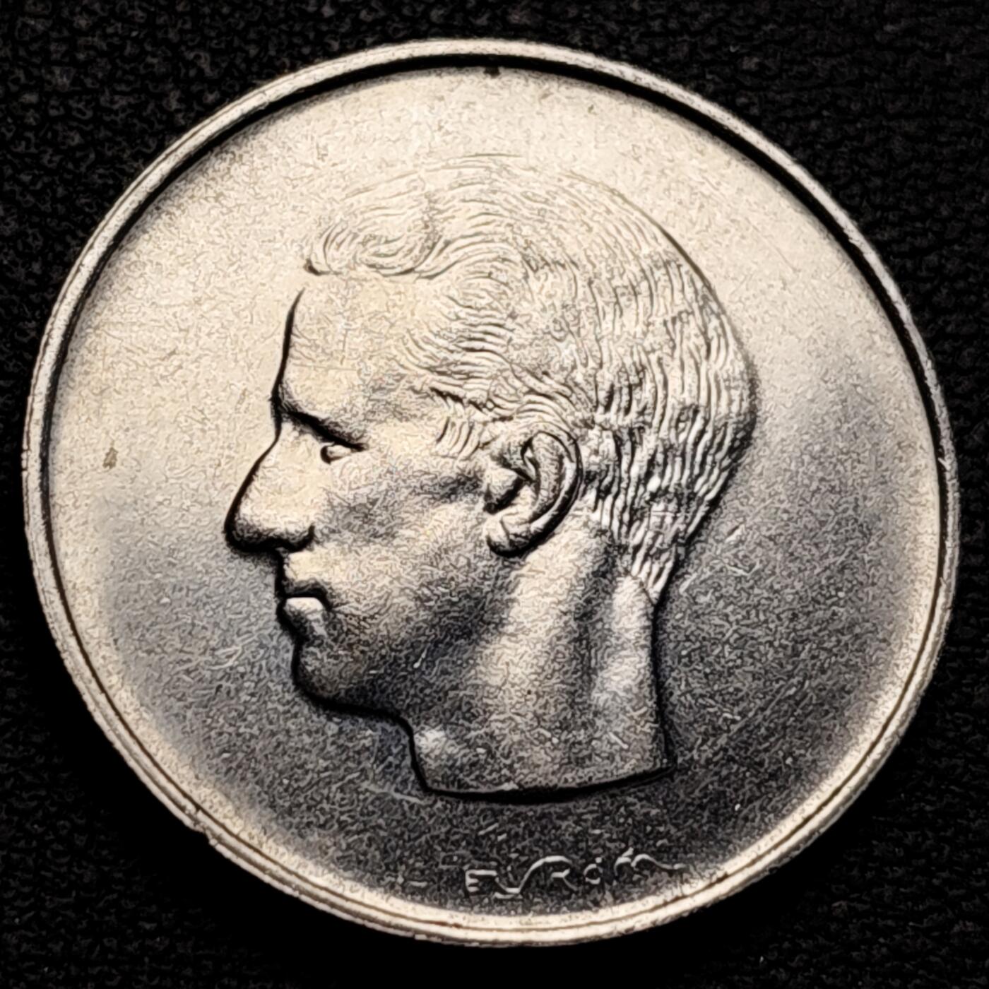 泉币菌-第214场-拍品多 请提前出价（工作最近较忙 发货不及时，望理解） 。